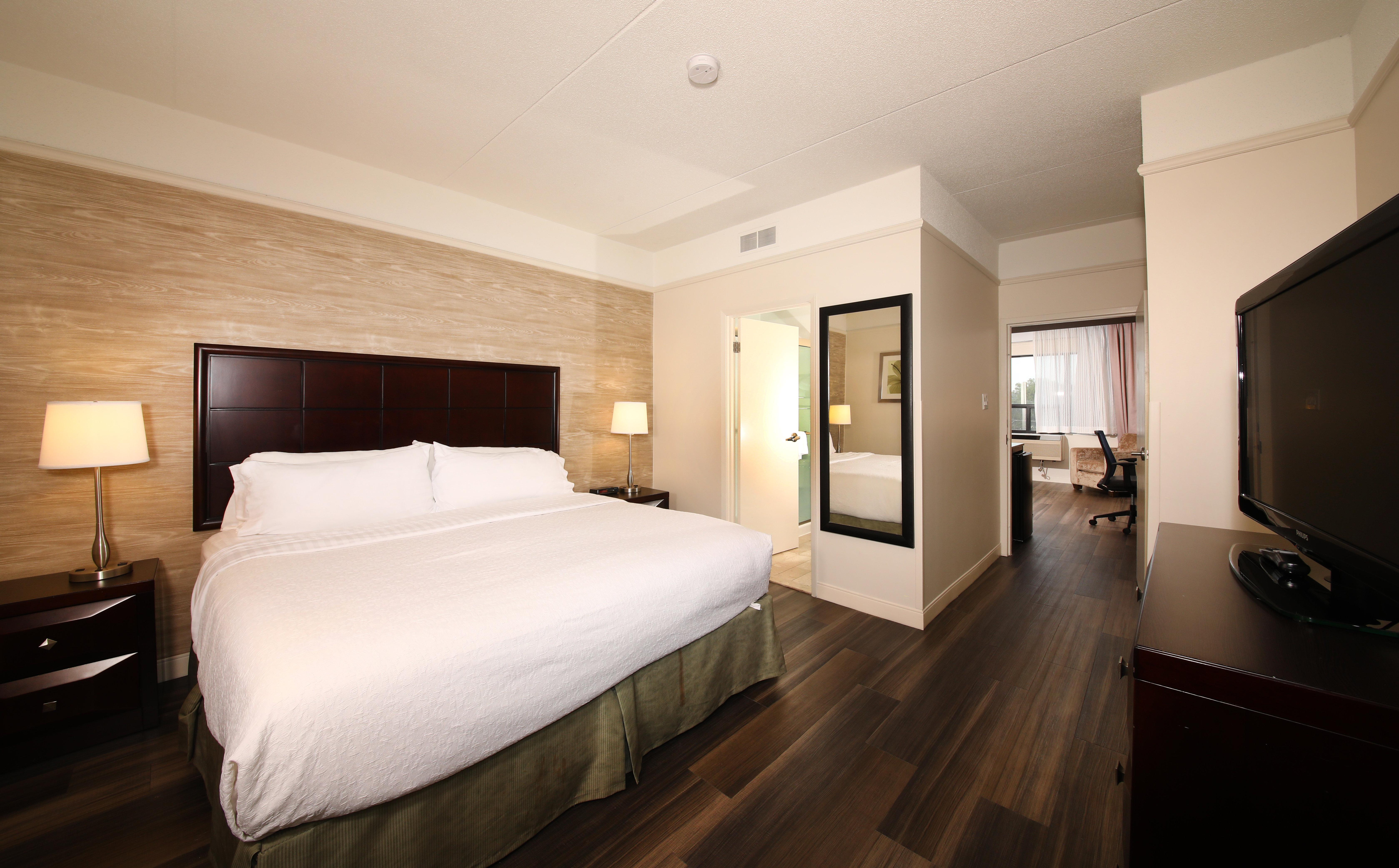 Holiday Inn Windsor - Ambassador Bridge By Ihg Exterior photo