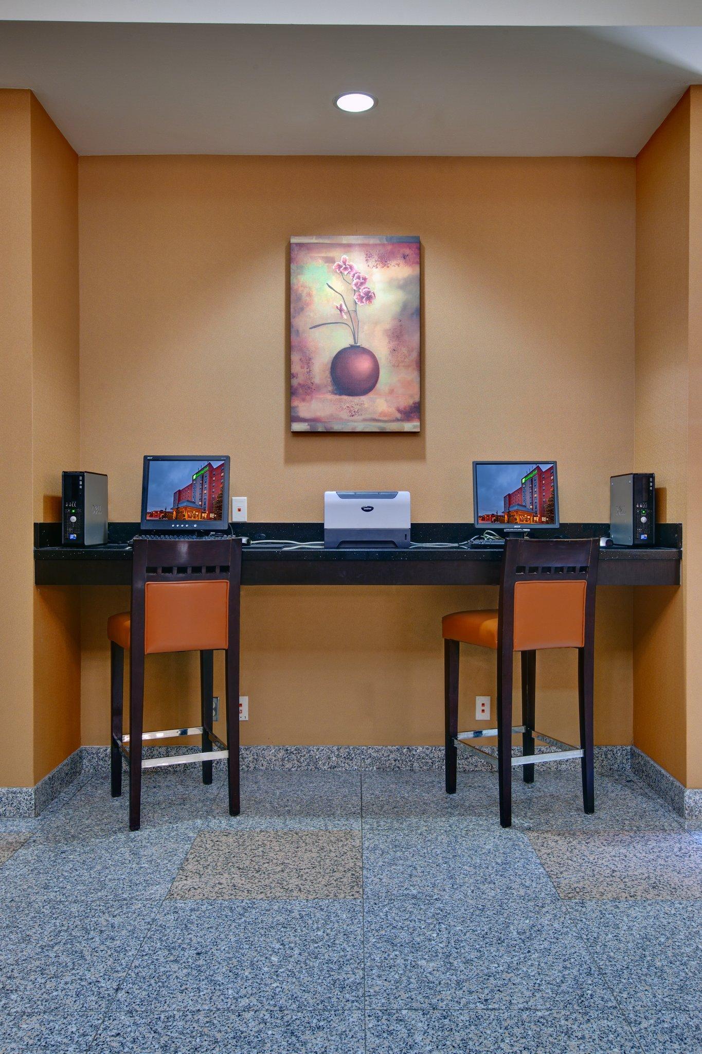 Holiday Inn Windsor - Ambassador Bridge By Ihg Exterior photo