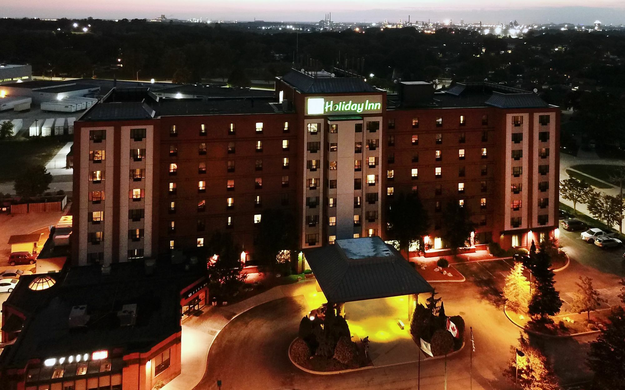Holiday Inn Windsor - Ambassador Bridge By Ihg Exterior photo